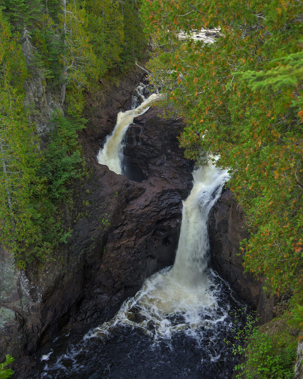 The Devil's Kettle waterfall
