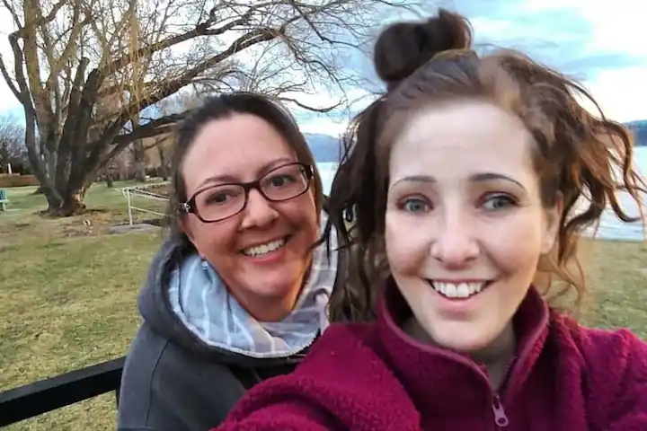 Kelly with her roommate Jen